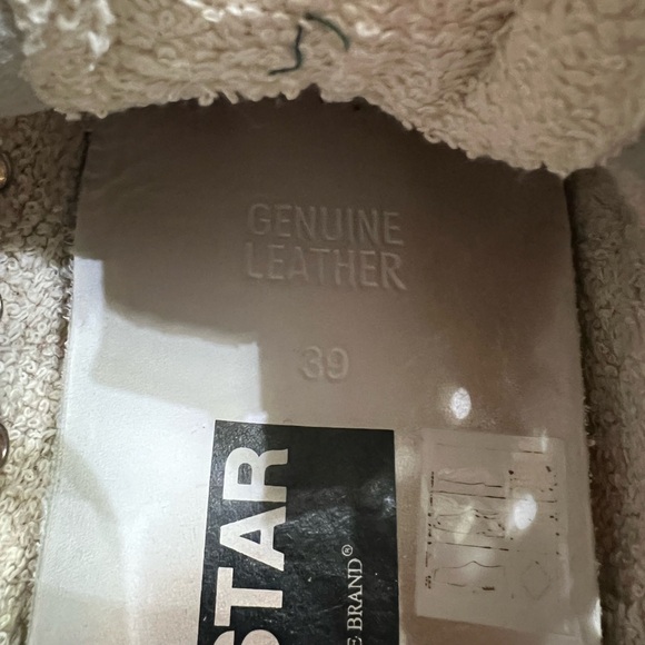 Golden Goose Super Star Wool Red Plaid Sneakers, size 39. - Picture 5 of 8